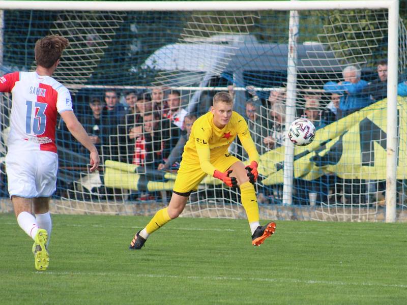 Třetiligový Slovan Velvary přivítal v rámci MOL Cupu mistrovskou Slavii Praha.