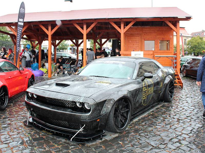 Do Kladna přijelo kolem dvou stovek vyšperkovaných automobilů.