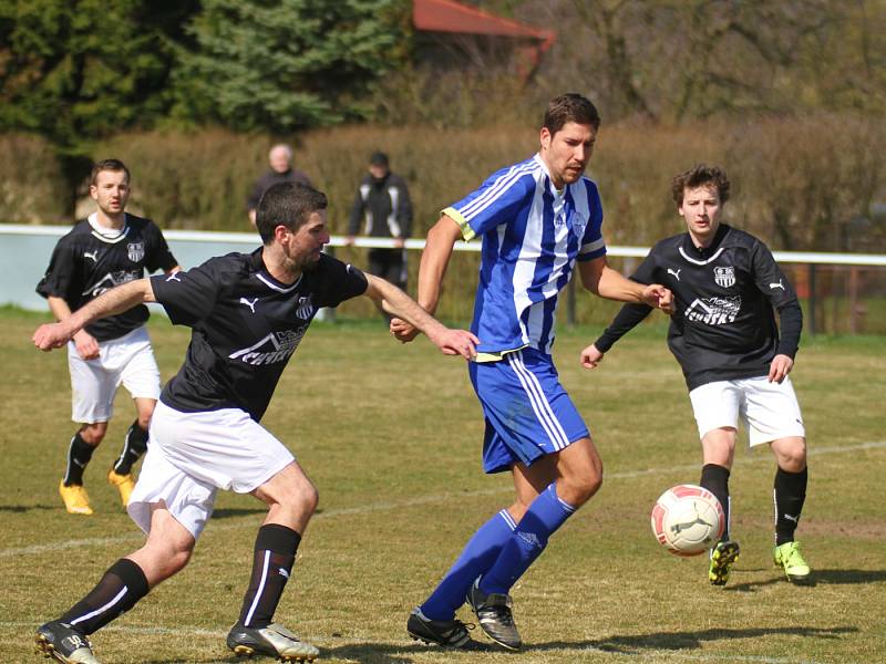 SK Hřebeč - FC Čechie Velká Dobrá 6:0, 2. 4. 2016, A3A - Fair Credit I.B třída skupina A