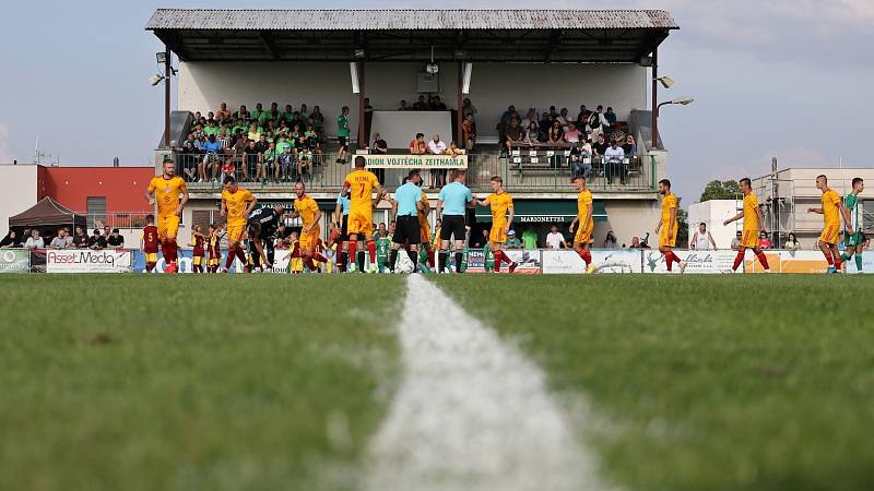 Sokol Hostouň - FK DUKLA Praha 0:3 (0:1), 1. kolo 24. 8. 2022