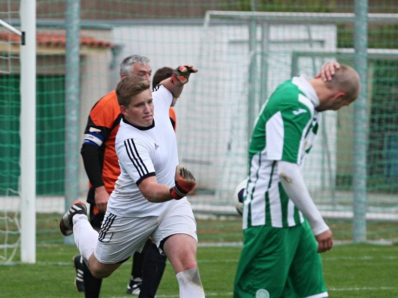 Brankové hody v Hostouni. // Sokol Hostouň B- SK Lhota B 9:2, OP Kladno, 27. 9. 2015