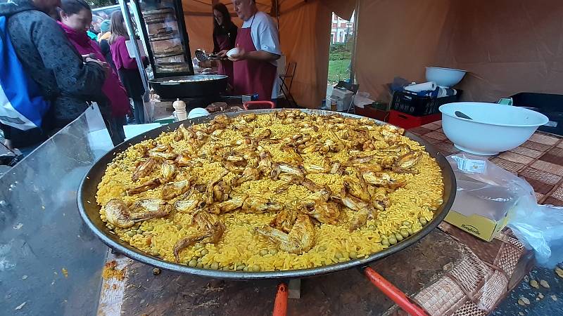 Masarykovo náměstí ve Slaném provoněl 4. ročník Food festivalu s podtitulem Slaný na talíři.