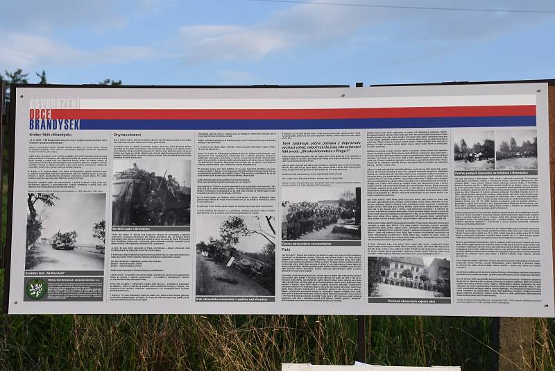 Rekonstrukce bojů z konce II. světové války. Rudá armáda opět osvobodila Brandýsek, k vidění byly téměř dvě stovky vojáků.