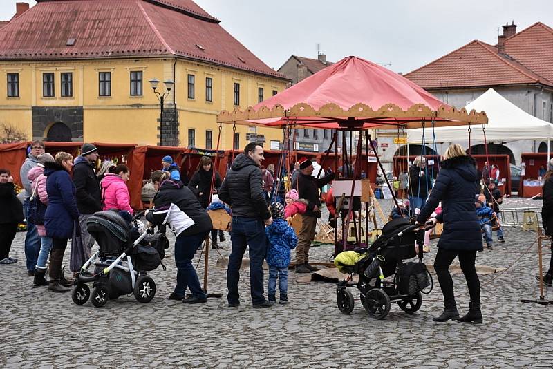 Tradiční velvarské vajíčkobraní.