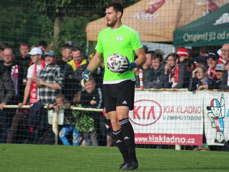 Třetiligový Slovan Velvary přivítal v rámci MOL Cupu mistrovskou Slavii Praha.