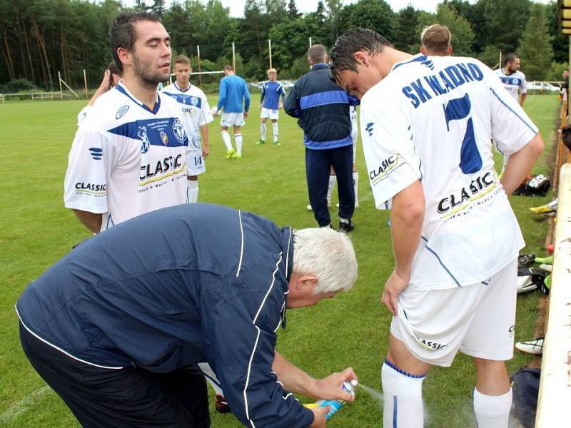 SK Kladno (v bílém) v Srbech remizovalo s třetiligovým Vyšehradem 1:1. 