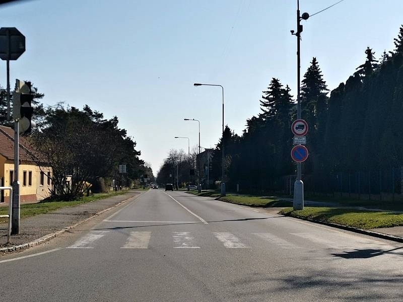 V Kročehlavech se od úterý opravují silnice, průjezd je omezen.