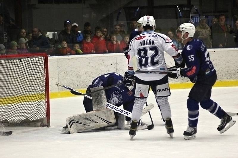 Hokejová příprava se stala v Kolíně událostí, Jágrovo Kladno si přišlo prohlédnout tři tisíce diváků.