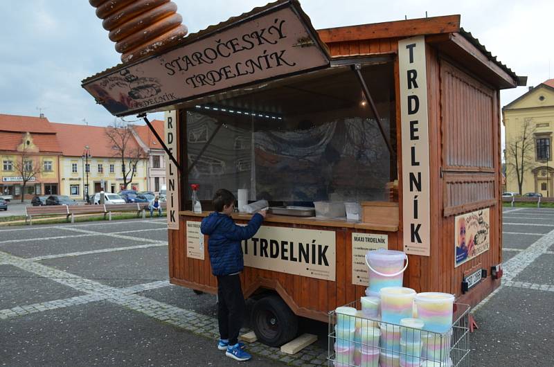 Farmářské trhy ve Slaném.