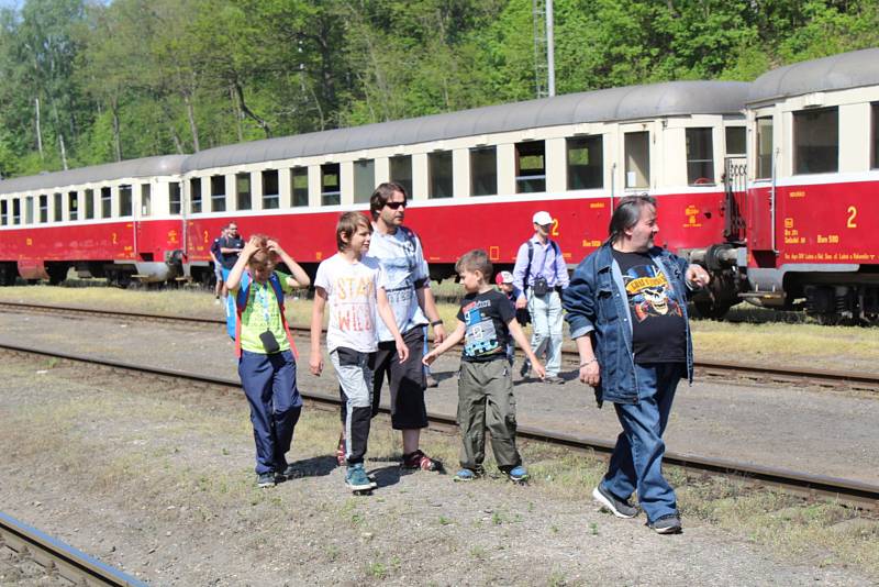 Na trase mezi Prahou a Lužnou vozily o víkendu veřejnost lokomotivy Šlechtična a Štokr.