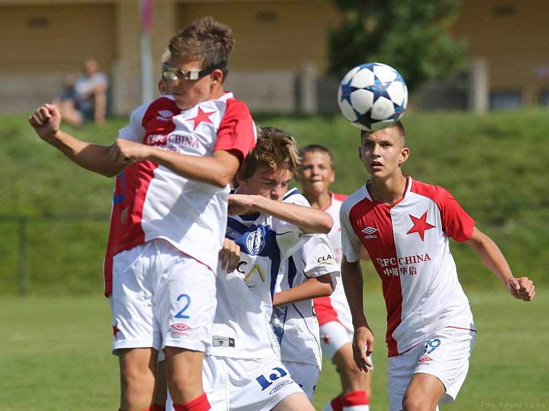 Kladenský pohár 2017. Turnaj pro kategorii U15 proběhl poslední červencový víkend na Stadionu Františka Kloze