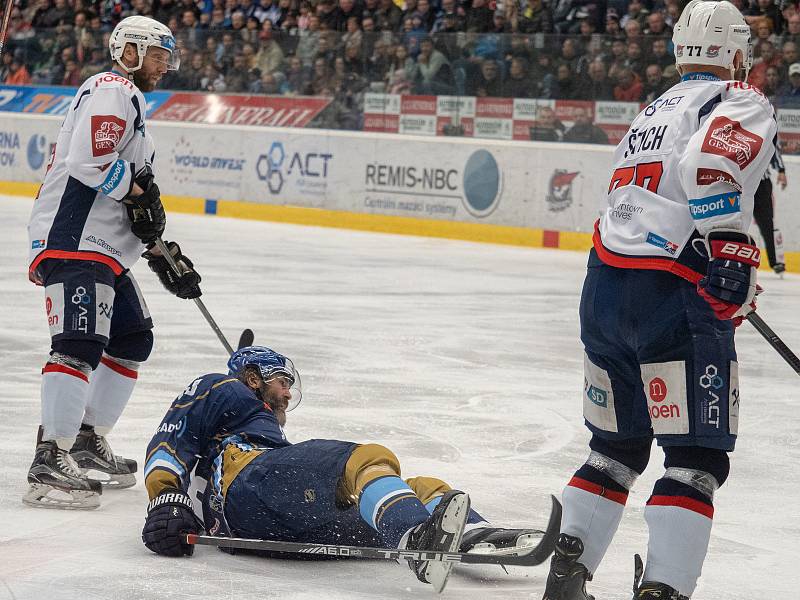 Kladno porazilo Piráty 2:1 góly z hokejky Jaromíra Jágra.