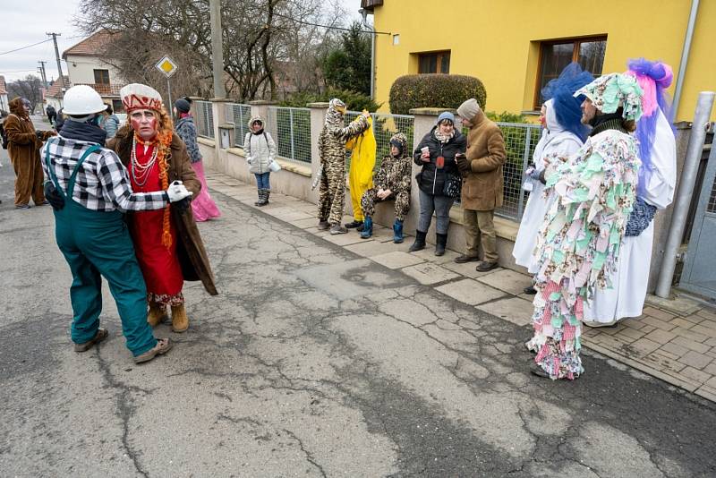 Tradiční masopust a zabijačka v Máslovicích.