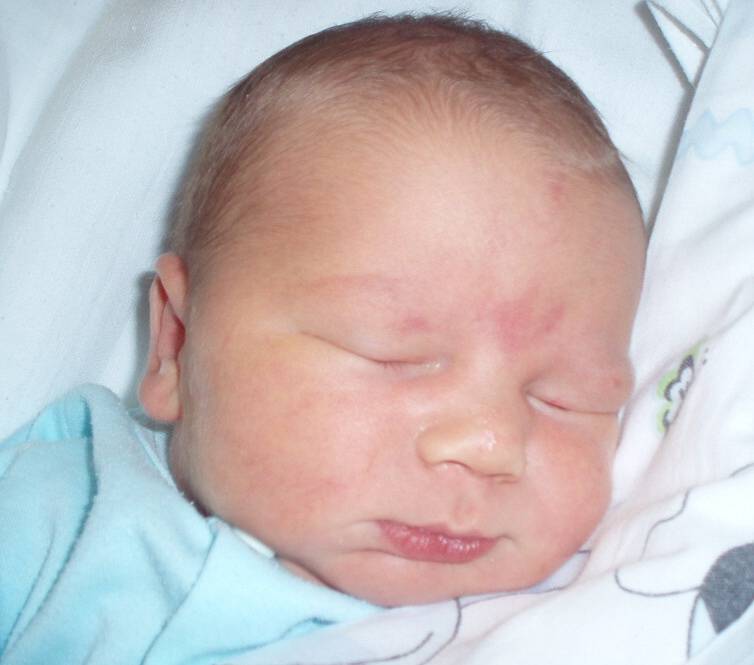 Alex Brůža, Bakov. Narodil se 6. září 2013. Váha 4,5 kg, míra 55 cm. Rodiče jsou Zuzana Brůžová a Jiří Brůža (porodnice Slaný).