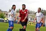 Krajský přebor: Slaný (v bílém) přejelo doma Hvozdnici 6:1.