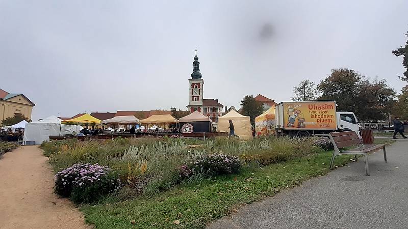 Masarykovo náměstí ve Slaném provoněl 4. ročník Food festivalu s podtitulem Slaný na talíři.