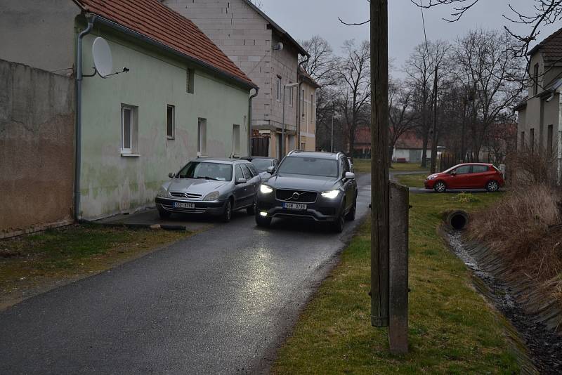 Dva zastřelení muži byli nalezeni v domě v Neprobylicích.