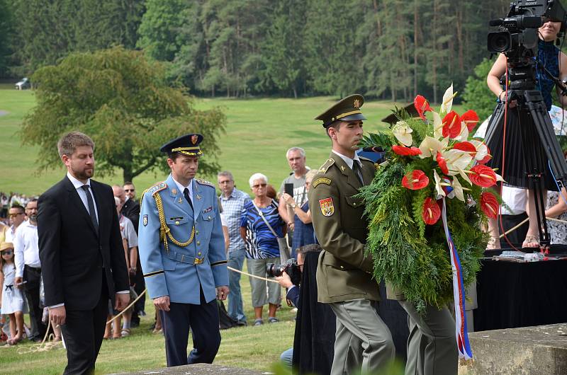 V  Lidicích se uskutečnil pietní akt k 77. výročí lidické tragédie.