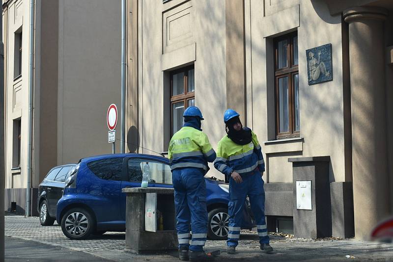V Ouvalově ulici ve Slaném někdo poškodil uzávěr plynu, plynaři závadu neprodleně odstranili.