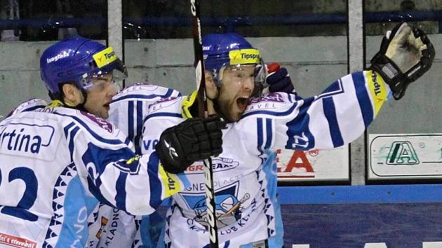 Jiří Bicek a Drtina //   HC Vagnerplast Kladno - HC Škoda Mladá Boleslav 2:1, O2  ELH 2010/11, hráno 3.12.2010