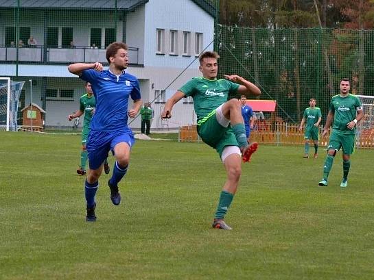 I. A třída: Doksy (v modrém) nečekaně přehrály doma Podlesí 3:1.