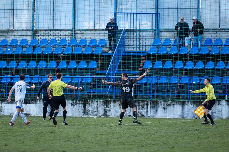 V divizním derby mezi Kladnem a Slaným se body dělily po remíze 2:2.