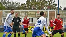 Krajský přebor: Slaný (v bílém) přejelo doma Hvozdnici 6:1.