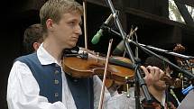 Středočeský folklorní festival Tuchlovická pouť 2010.