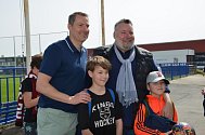 Slaný navštívil dánský trenér fotbalové Sparty Brian Priske. Nejen děti z něj byly nadšené.