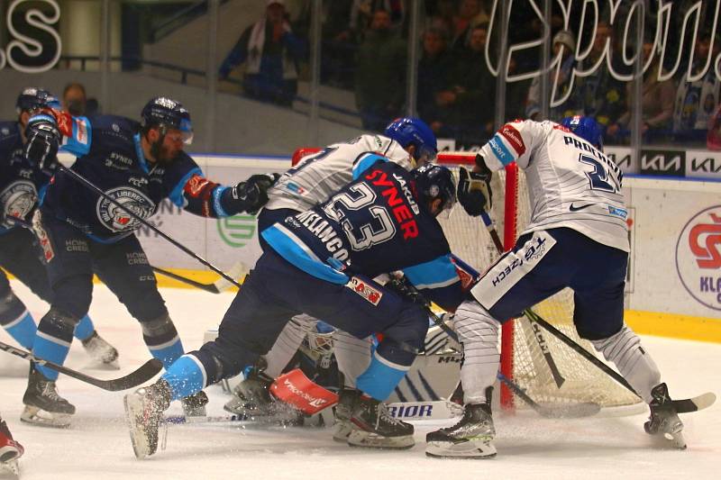 Kladno (v bílém) hostilo v extralize Liberec.