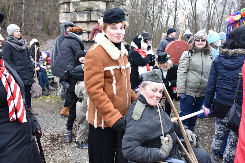 Mayrovka se maskami jen hemžila, o zábavu bylo postaráno.