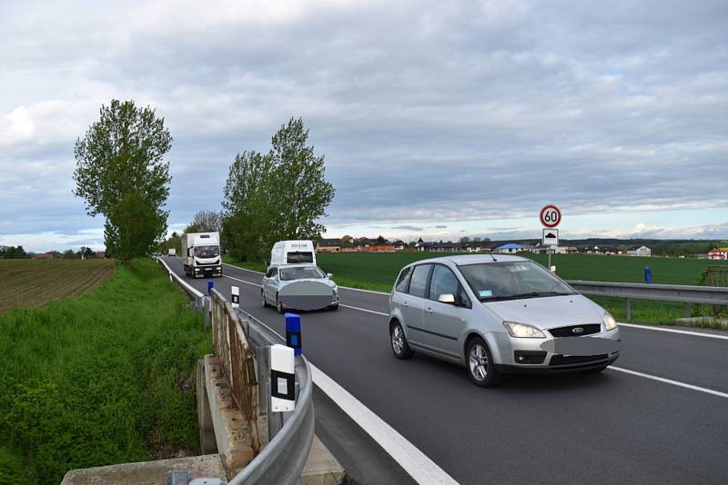 U Tuřan se stala vážná nehoda, zasahoval vrtulník.