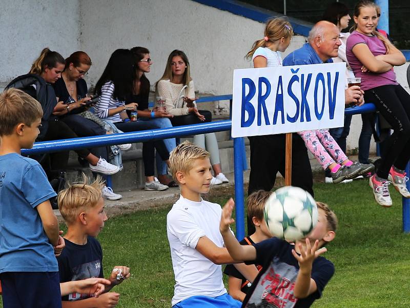 SK Braškov - Internacionálové ČR 3:2. Oslavy 90 let fotbalu na Braškově 