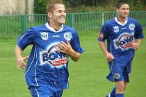 SK Kladno B - Řezuz Děčín 2:0. Jiří Kabele slaví svůj gól. 