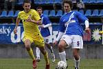 Martin Samek u míče //  SK Kladno a.s. - Sparta Praha B a.s. 0:0 (0:0), 2. kolo Gambrinus ligy 2009/10, hráno 20.3.2011