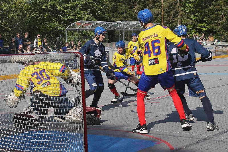 Alpiq Kladno – Kert Praha 0:2  , Kladno 18. 5. 2019, finále Extraligy hokejbalu 2018-9 , Kert vyhrál i třetí zápas a slaví titul.