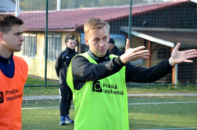 Petr Blažej vedl seminář rozhodčích v Hostivaři.