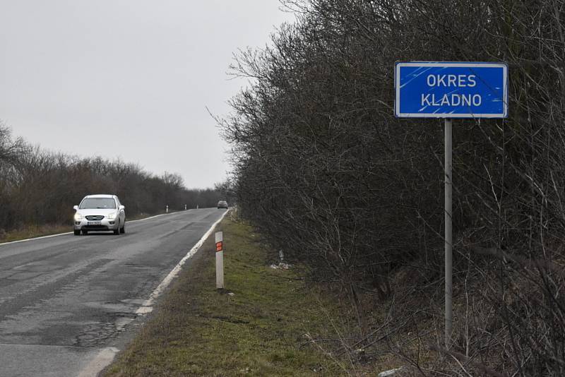 Policisté obestavěli hranice Kladenska, lidé nařízení vesměs dodržují.