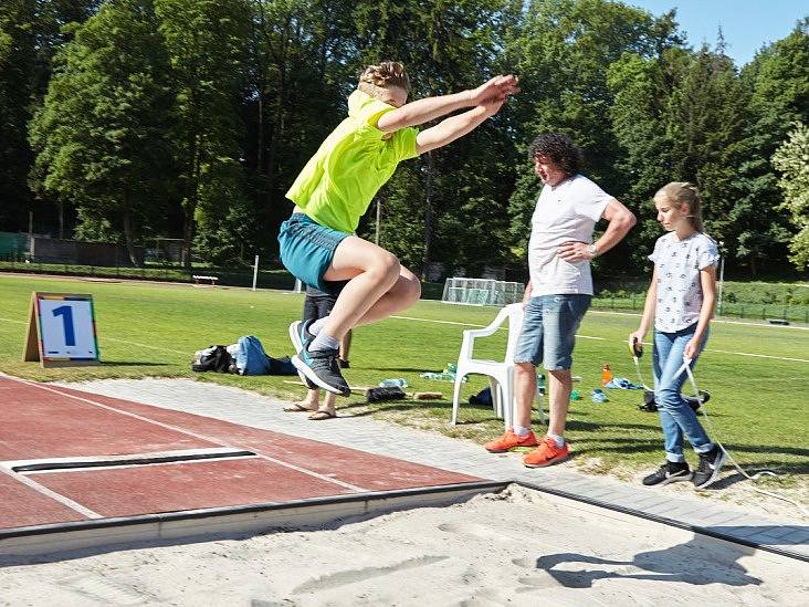 V Čáslavi proběhlo za účasti hvězd minulosti Šárky Kašpárkové či Michala Janáčka krajské kolo Odznaku všestrannosti