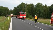 Tragická dopravní nehoda Škody Fabia a autobusu s cizinci u Řevničova, 31. července 2014. 