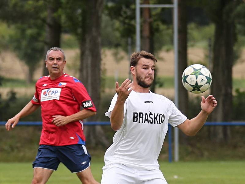 SK Braškov - Internacionálové ČR 3:2. Oslavy 90 let fotbalu na Braškově 