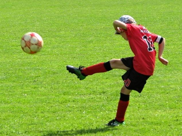 Sokol Zákolany slavil 100 let trvání. Moderovala zdejší celebrita Bára Štěpánová, přítomny byly také Ivan Hlas či elitní fotbalisté minulosti Ivan Hašek nebo Ladislav Vízek a jeho Kozlovna. 