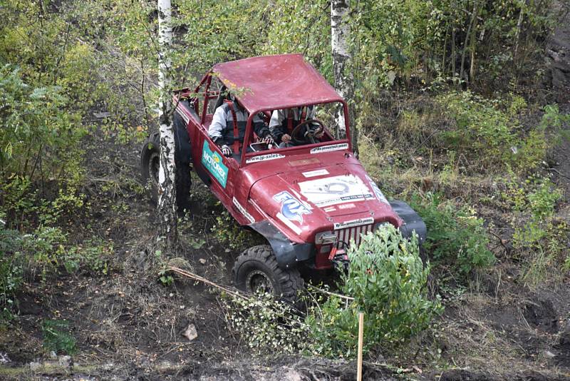 V Kladně se jelo druhé kolo závodu offroadových aut Bohemian Offroad Challenge 2017.