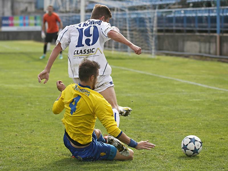 SK Kladno - FK Neratovice-Byškovice 0:3 (0:1), Divize B, 23. 9. 2017