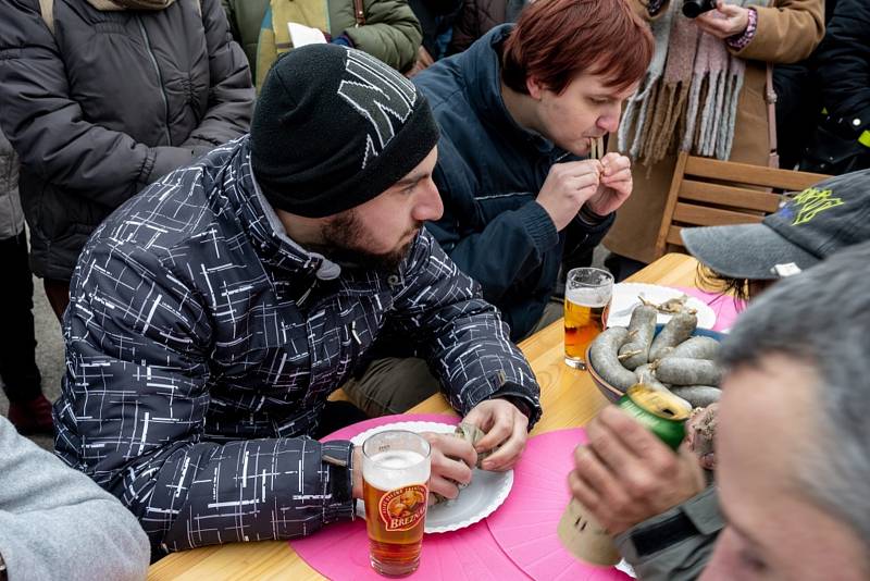 Tradiční masopust a zabijačka v Máslovicích.