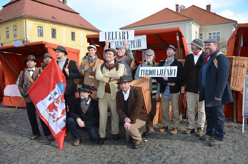 Vajíčkobraní aneb největší světové tvrdovaječnické slavnosti ve Velvarech.