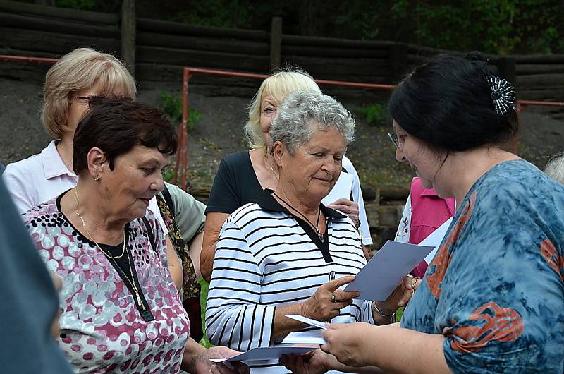 Druhý ročník soutěže střelby z pistole ve Zvoleněvsi na počest válečného veterána Ludvíka Darovce.