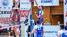 Volejbalové Kladno (v modrém) podlehlo pražským Lvům také v předsilvestrovské odvetě, 1:3.