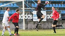 Kladno přenechalo důležité body Měcholupům // SK Kladno -SK Horní Měcholupy 1:3 (0:2) , utkání 14.k. CFL. ligy 2012/13, hráno 10.11.2012