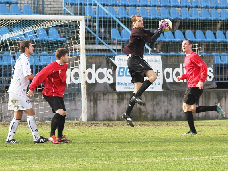 Kladno přenechalo důležité body Měcholupům // SK Kladno -SK Horní Měcholupy 1:3 (0:2) , utkání 14.k. CFL. ligy 2012/13, hráno 10.11.2012